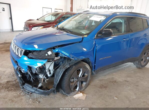 3C4NJDFB5NT133012 2022 JEEP COMPASS Blue Front view