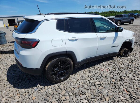 3C4NJDFB5NT169797 2022 JEEP COMPASS White Trasero derecho