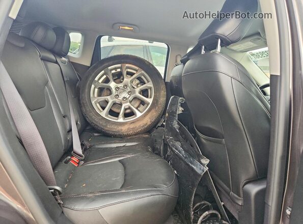 3C4NJDFB8NT236313 2022 JEEP COMPASS Угольный Вид задней части салона