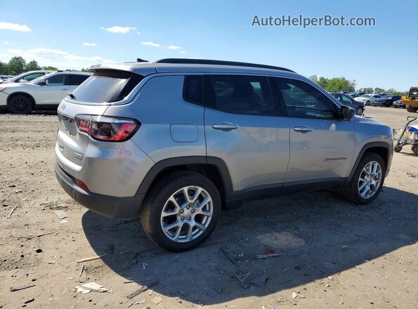 3C4NJDFN1PT513705 2023 JEEP COMPASS Silver Trasero derecho