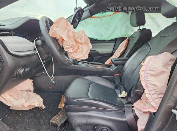 3C4NJDFN2PT556126 2023 JEEP COMPASS Серый Вид салона спереди