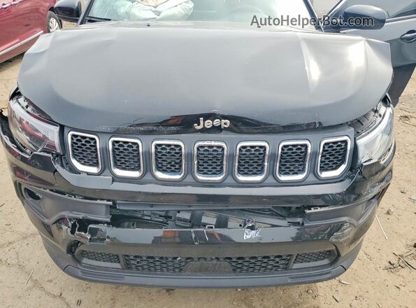 3C4NJDFN6RT583879 2024 JEEP COMPASS Black ძრავის განყოფილების ხედი