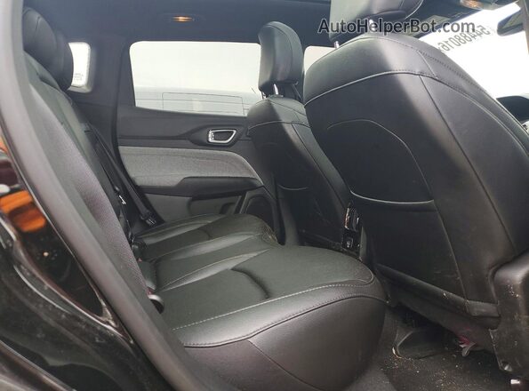3C4NJDFN6RT583879 2024 JEEP COMPASS Black უკანა სალონის ხედი