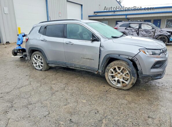 3C4NJDFN6RT601572 2024 JEEP COMPASS Silver Delantero derecho