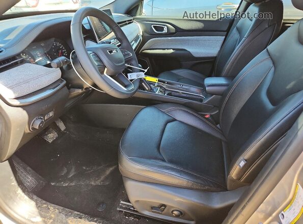 3C4NJDFN6RT601572 2024 JEEP COMPASS Silver Vista interior delantera