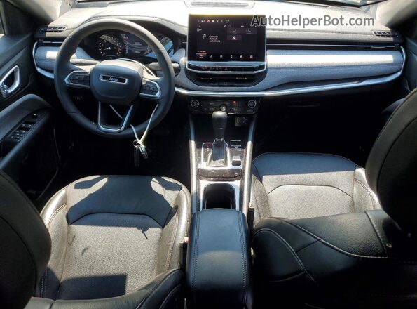 3C4NJDFN8PT528301 2023 JEEP COMPASS Gray Առջևի վահանակի տեսք