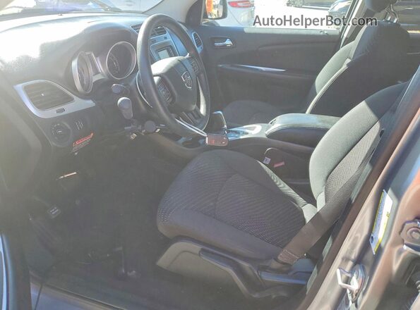 3C4PDCAB6HT564366 2017 DODGE JOURNEY Silver Front interior view