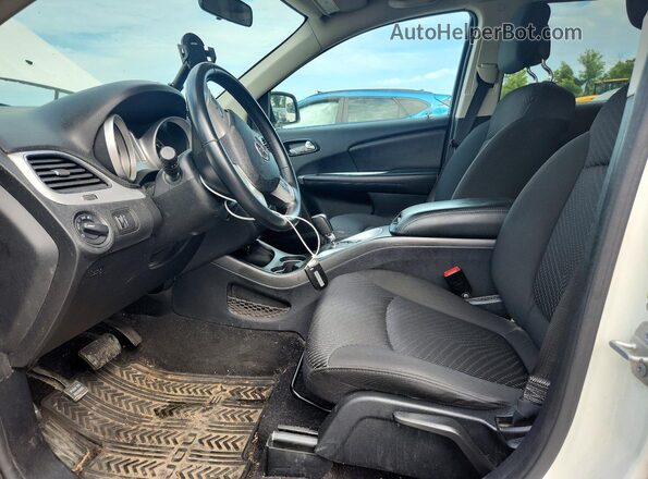 3C4PDCAB6JT275266 2018 DODGE JOURNEY White Вид салону спереду