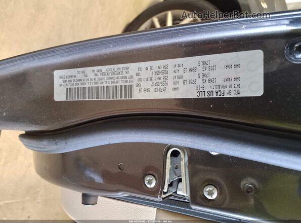 3C4PDCBG5JT439164 2018 DODGE JOURNEY Gray Vista del compartimento del motor