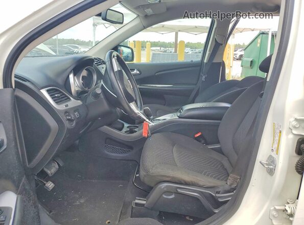 3C4PDCBG7JT533689 2018 DODGE JOURNEY White Front interior view