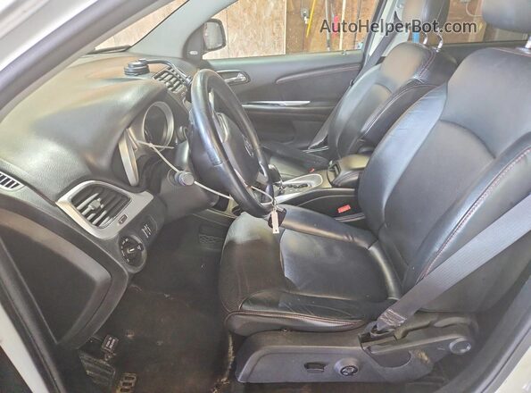 3C4PDCEG8GT223832 2016 DODGE JOURNEY White Widok wnętrza z przodu