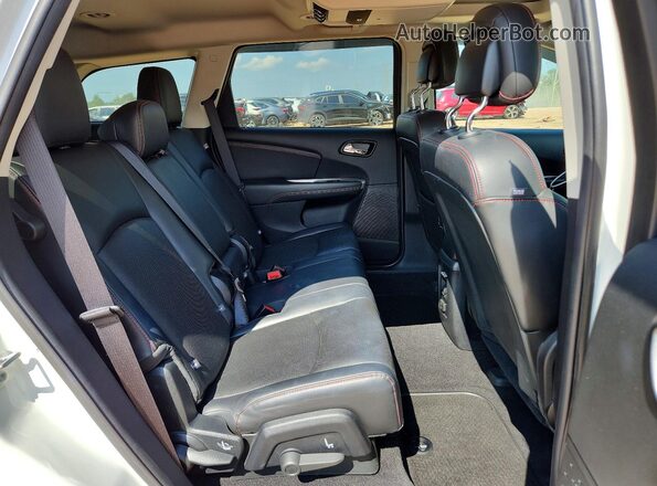 3C4PDCEG8HT566366 2017 DODGE JOURNEY White Вид задніх сидінь