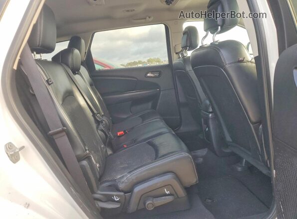 3C4PDCGBXHT529515 2017 DODGE JOURNEY White Вид задньої частини салону