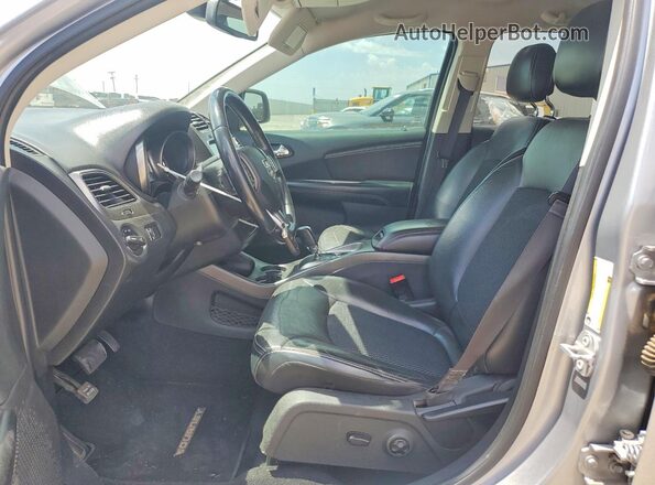 3C4PDCGG2JT516307 2018 DODGE JOURNEY Серебряный Вид салона спереди