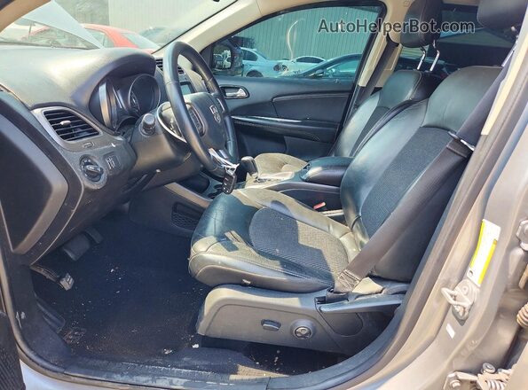 3C4PDCGG4JT527907 2018 DODGE JOURNEY Silver Вид салону спереду