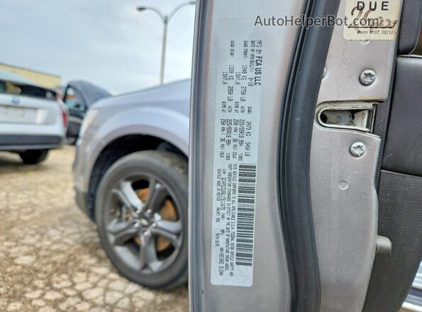 3C4PDCGG6JT511675 2018 DODGE JOURNEY Gray Widok wnętrza 360 stopni
