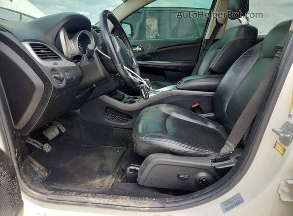 3C4PDDEG0HT639252 2017 DODGE JOURNEY White Front interior view