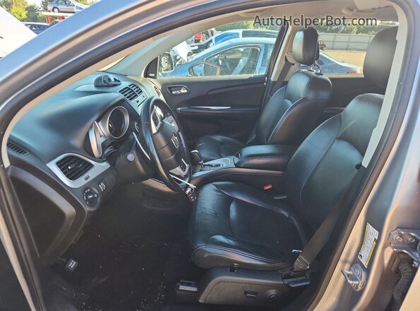 3C4PDDEG1JT389154 2018 DODGE JOURNEY Серебряный Вид салона спереди