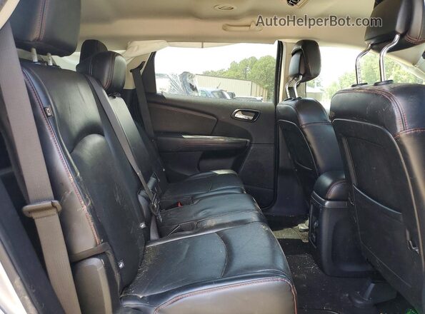 3C4PDDEG1KT687723 2019 DODGE JOURNEY Silver Vista interior trasera