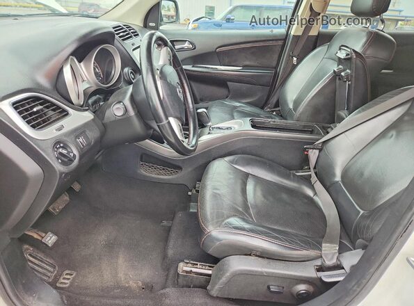 3C4PDDEG1KT784646 2019 DODGE JOURNEY Белый Вид салона спереди