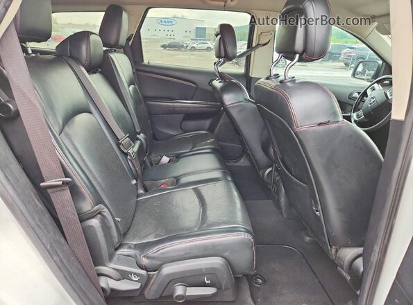 3C4PDDEG1KT784646 2019 DODGE JOURNEY Белый Вид задней части салона