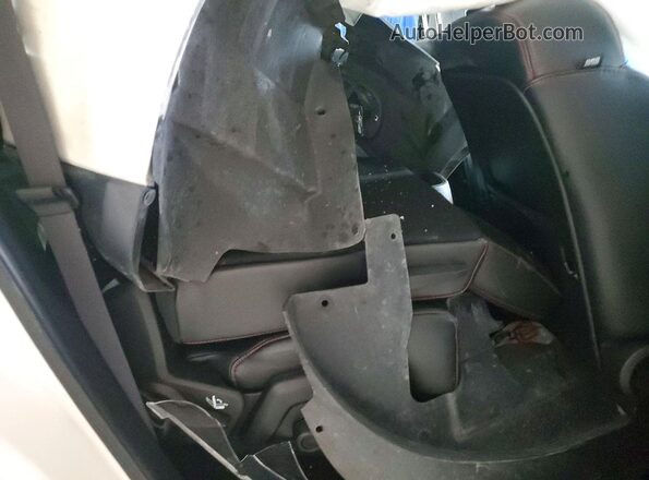 3C4PDDEG3KT739434 2019 DODGE JOURNEY White Vista interior trasera