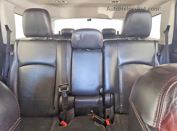 3C4PDDEG7JT323191 2018 DODGE JOURNEY Red Rear seats view