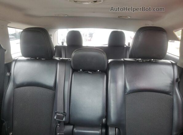 3C4PDDGG4JT197174 2018 DODGE JOURNEY Silver Widok tylnych siedzeń