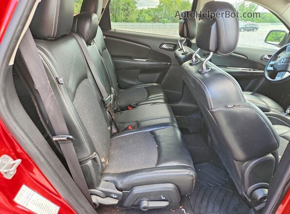 3C4PDDGG9HT553290 2017 DODGE JOURNEY Red Widok wnętrza z tyłu