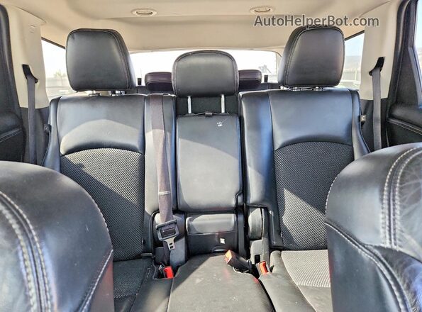 3C4PDDGG9JT450277 2018 DODGE JOURNEY White Հետևի նստատեղերի տեսք