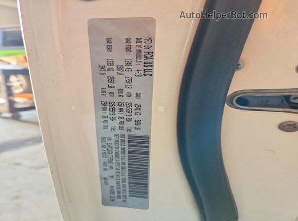 3C4PDDGGXJT375945 2018 DODGE JOURNEY White Widok wnętrza 360 stopni