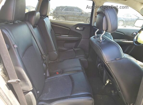 3C4PDDGGXJT449784 2018 DODGE JOURNEY White Rear interior view