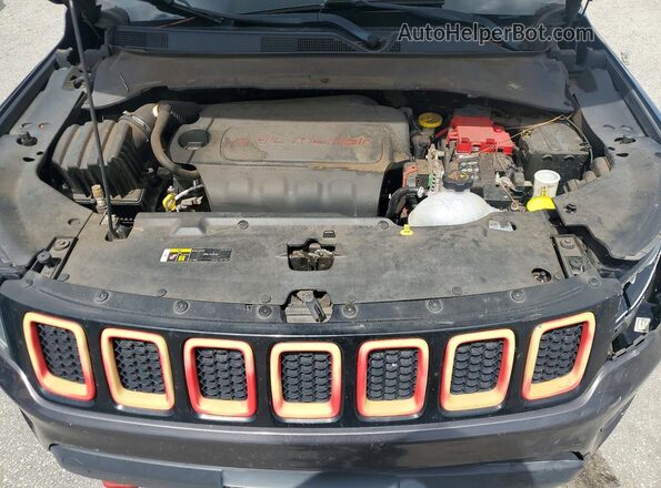 3C5NJDDB7KT799268 2019 JEEP COMPASS Gray Вид підкапотного простору