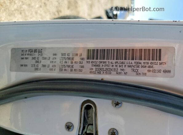 3C63R2GJ2KG541912 2019 RAM 3500 Белый Вид подкапотного пространства