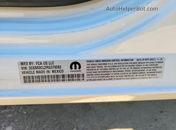 3C63R3CL2RG379383 2024 RAM 3500 White Շարժիչի բաժամունքի տեսք