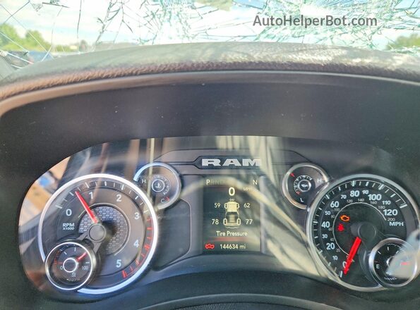 3C63R3GL3NG199592 2022 RAM 3500 White Вид щитка приладів
