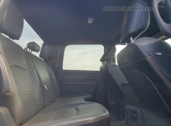 3C63R3GL3PG596187 2023 RAM 3500 White Rear seats view