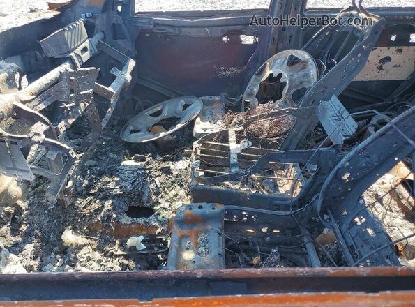 3C63R3GL4JG330104 2018 RAM 3500 Burn წინა სალონის ხედი