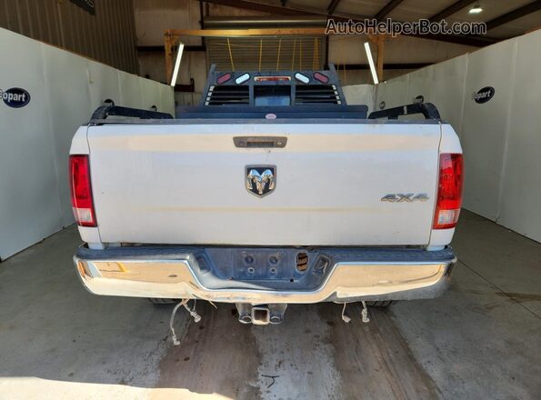 3C63R3GL8HG650732 2017 RAM 3500 White Widok wnętrza 360 stopni