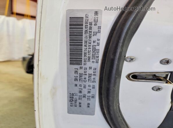 3C63R3GL8HG650732 2017 RAM 3500 White Widok komory silnika