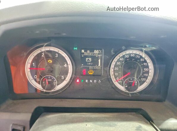 3C63R3GL8HG650732 2017 RAM 3500 White Widok zestawu wskaźników