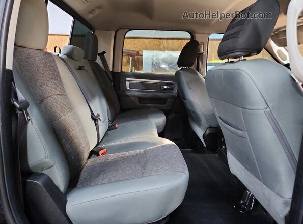 3C63R3HL6GG282869 2016 RAM 3500 Черный Вид задних сидений