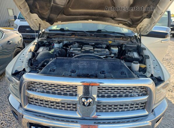3C63R3ML5JG285839 2018 RAM 3500 Белый Вид задней части салона