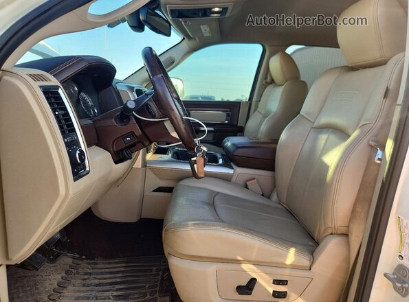 3C63R3ML5JG285839 2018 RAM 3500 Белый Вид салона спереди