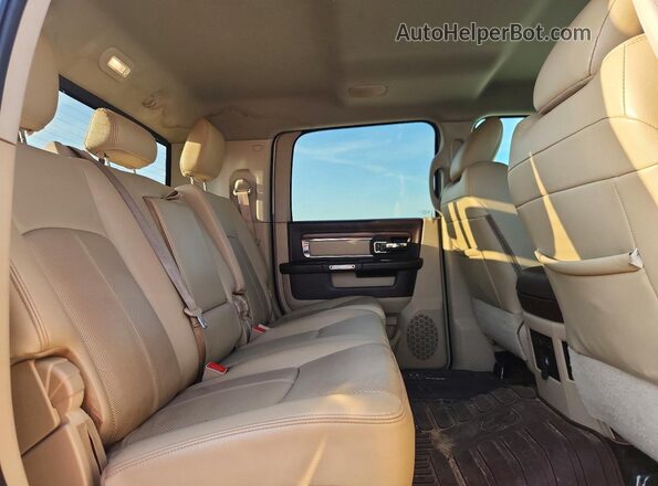 3C63R3ML5JG285839 2018 RAM 3500 Белый Вид задних сидений