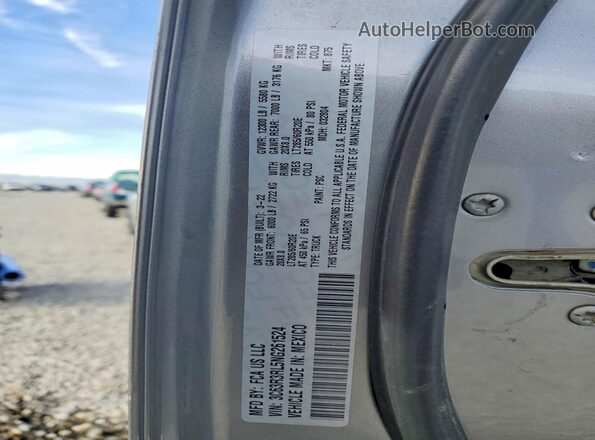 3C63R3RL5NG261524 2022 RAM 3500 Gray Vista del compartimento del motor