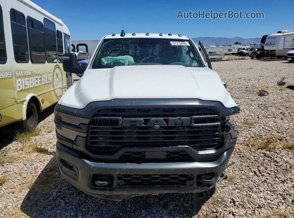 3C63R5CL0TG156665 2026 RAM 2500 White Widok z przodu
