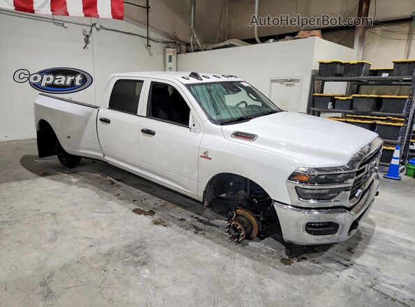 3C63RRGL0SG533883 2025 RAM 3500 White Передня права чверть