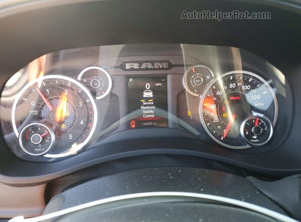 3C63RRGL2TG180533 2026 RAM 3500 Gray ხელსაწყოთა პანელის ხედი
