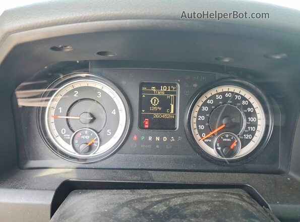 3C63RRGL5JG238955 2018 RAM 3500 Black ხელსაწყოთა პანელის ხედი